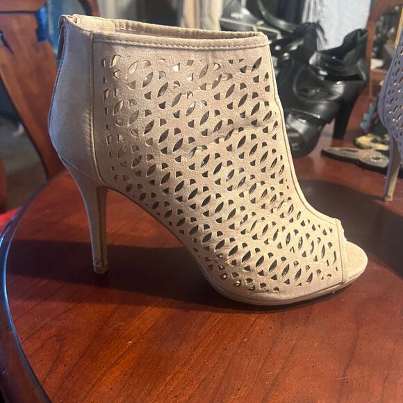 Torrid Gladiatpr Heels Beige 11W - Picture 15 of 16
